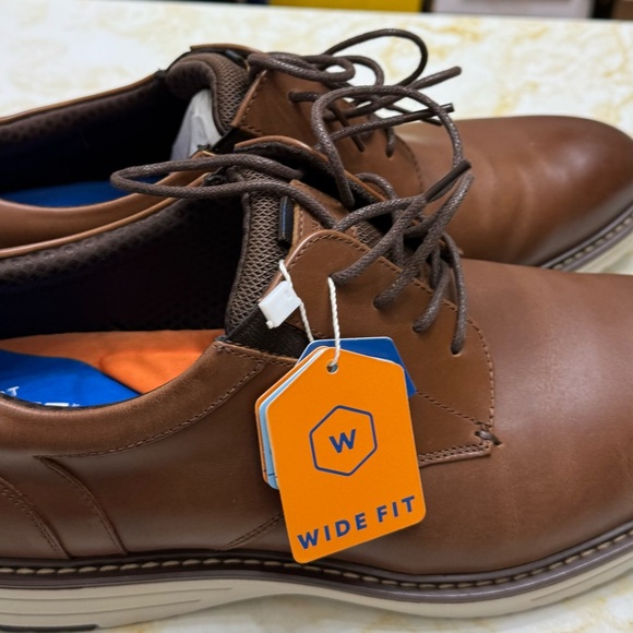 Nunn Bush Men's Tan Leather Oxfords - Picture 2 of 5